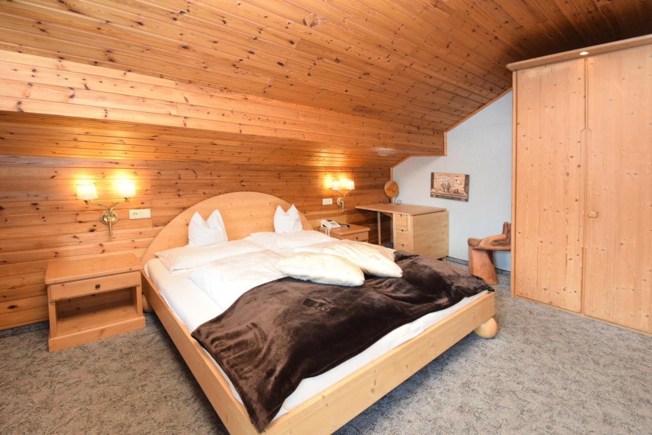 מונגואלפו Hotel Chalet Olympia מראה חיצוני תמונה