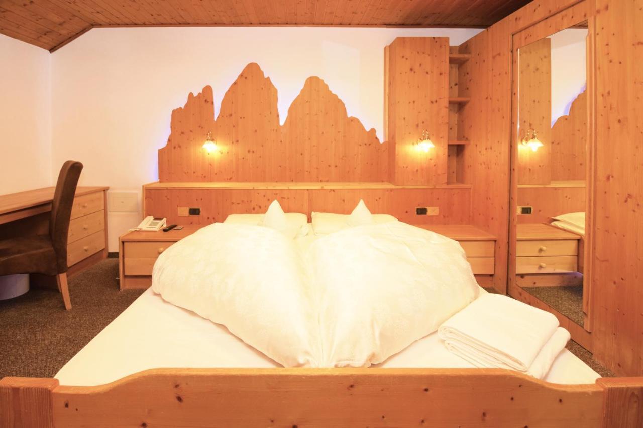 מונגואלפו Hotel Chalet Olympia מראה חיצוני תמונה