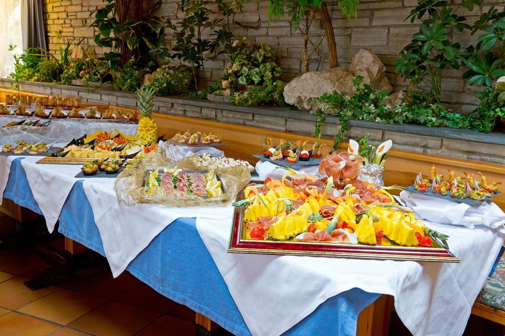 מונגואלפו Hotel Chalet Olympia מראה חיצוני תמונה